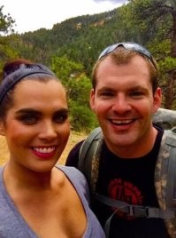 В Твитторе его жена, или кем там она ему приходится, фотку выложила. Да и вообще -- чел не без прошлого, "зелёный берет", помогал насаждать демократию  в Таджикистане, Грузии и на Украине. До недавнего времени служил в Германии, хохлов обучал.