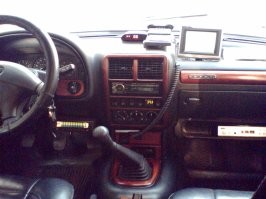 Вот такие внутри были (кожа и дерево натуральные) -