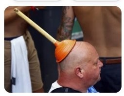 Некоторые так до сих пор и ходят.