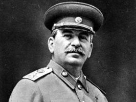 к сожалению - ВСЕХ  надо посадить , у ВОЖДЯ дети воевали , а сейчас это не модно