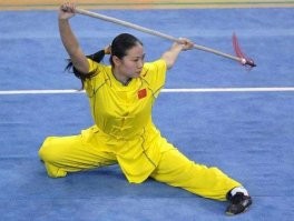 В&nbsp;Череповце бабушка палкой разбила стекло автобуса