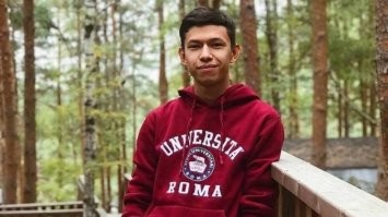 Эта обезьяна в зеркало-то смотрелась хоть раз?