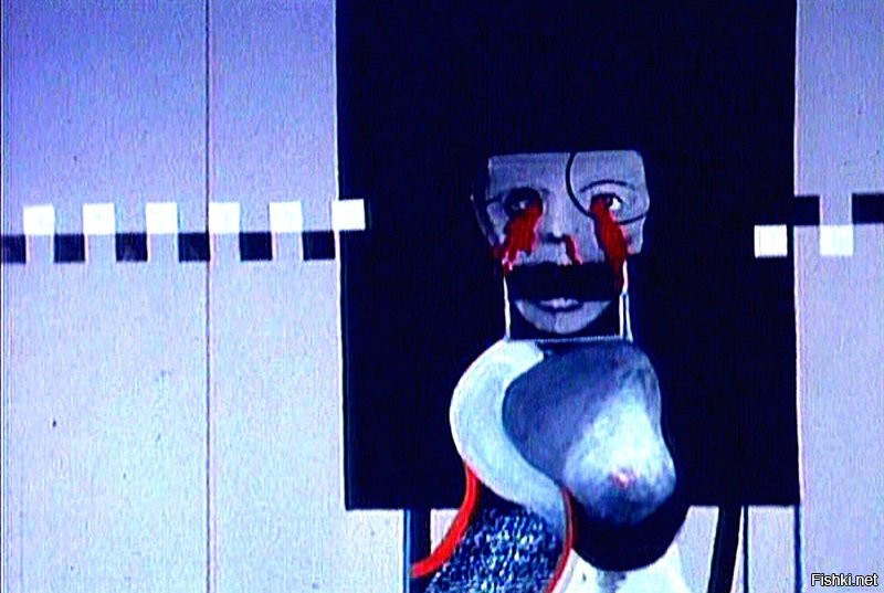 Думаю многие такого Линча и не видели The Alphabet (1969), Dead Mouse with Ants (2002),  The Pig Walks (2002), The Grandmother (1970),  «Шесть блюющих мужчин» / Six Men Getting Sick (анимационный короткометражный фильм, 1966) / «Пьер и Сонни Джим» / Pierre and Sonny Jim (анимационный короткометражный фильм, 2001, )«Человек-слон»
Кстате сюжет "Бабушки" )) -  В фильме рассказывается история мальчика, который выращивает бабушку из зерна, чтобы та спасла его от деспотичных родителей.