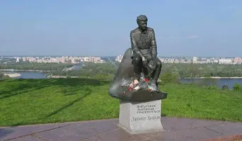 Нацюки всё порываются снести.... Киев