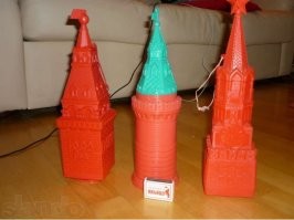 Совершенно верно. Вот из таких новогодних подарков (внутри конфеты были) делали кормушки и никто не возмущался