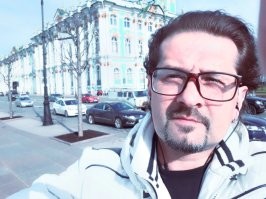 Абсолютно ничего не имею против Питера. Мало того, это мой самый любимый город. И очень жалею, что я так редко там бываю. 
Если что-то обидное прозвучало, то прошу прощения.
Касаемо других городов, так наш Курск ещё с Екатерининских времён был бандитский. Сюда всю хренотень ссылали. С тех пор мало что поменялось. Так что по поводу пушистых, это конечно нет.
Не обижайтесь про Питер. Это просто уже превратилось в мем. Ну типа наркоманы, расчленёнка.
А город я правда люблю. Без дураков.