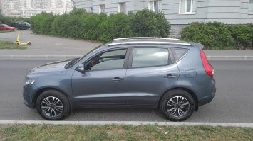 Самтел, расскажи про толщину) Что-то пальцем я не продавливал себе кузов, как, например, не вольксах. И трындеть можно, если сам машины не имеешь такой. Какая у вас марка была и какого года выпуска? Я лично откатал на этой машине и дико доволен, как и металлом и ЛКП и еще пластиком в салоне, который значительно лучше любых немцев.

Вот конкретно моя машинка после 6 лет владения. К сожалению, продал.