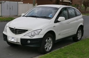 SsangYong надо работать с  Pininfarina с утра до вечера, что бы их автомобили не вызывали ужас и отторжение одним лишь внешним видом!
