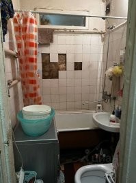 Так там уже стиралка стоит