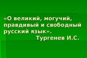 Берёшь деньги из банкомата. 

(Можешь, конечно, засунуть руку В банкомат, и взять деньги В банкомате, но за это могут заругать, вплоть до уголовной ответственности.)

Кладёшь на банкомат. 
Снимаешь их С банкомата. 
Всё. 

___

Понятно дело, что С банкомата, деньги берут те, кто С "деревни", они туда деньги даже ложат, а те, кто ИЗ "города", те и деньги ИЗ банкомата берут, иногда В банке, ну и кладут так же. 
_______

Конечно фантазёр. Формат сайта, как бы, такой.
