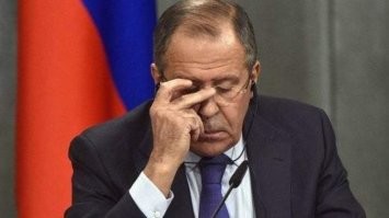 Родитель прокатился на коньках с ребёнком в коляске