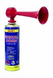 Можно знатно подставить автомобилистов)) Встать под этой камерой с такой вот дудкой и поиграть в "штраф на кого Бог пошлет"!