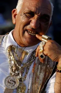 Ромалэ одобряЭ.