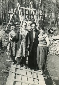 Весна в  посёлке Транспортный Магаданской области. 1957г.