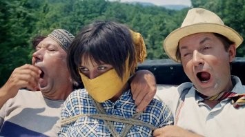 Похищение несовершеннолетнего это сильно. Кунаков на нары, табор прошерстить на всё возможное: наркота, незаконное заселение, проверка VIN-номеров автомашин, подключение к электричеству и прочее.