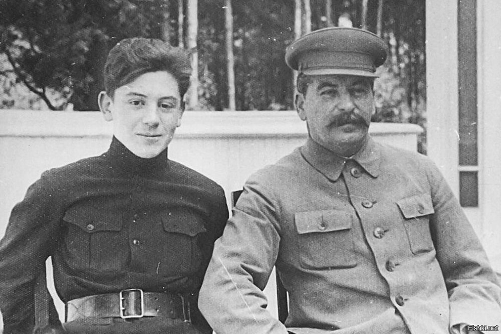 Копия письма Сталина учителю Мартышину и оригинал...
В ноябре 1938 года зачислен в Качинскую военную авиационную школу им. А. Мясникова.
P S "С малых лет, оставшись без матери и не имея возможности воспитываться под постоянным наблюдением отца, я по сути дела рос и воспитывался в кругу мужчин (охраны), не отличавшихся нравственностью и воздержанностью. Это наложило отпечаток на всю последующую мою жизнь и характер. Рано стал курить и пить…"