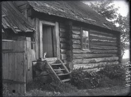 Огонь! Некоторые даже на рабочий стол сохранил. Спасибо. 

1925 - 2023 г.г.
Сфоткал утром когда шел на вокзал в пгт. Смидович (Еврейская автономная область).
Показалась ситуация колоритной