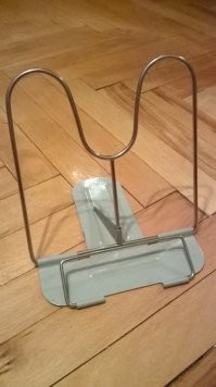 Не ищите здесь смысл. Здесь в основном маразм