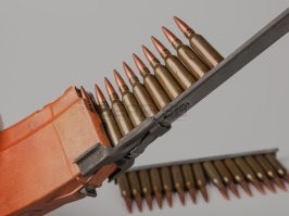 11. заряжалку для калаша в 1980 видел
две обоймы по 15 патронов и переходник