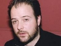 - А если-бы ваш избранник зарабатывал в 5 раз меньше вас?
- А если-бы вы были самой красивой девушкой мира, а он невысокий и лысеющий не спортсмен?
- А если-бы вас печатали на обложках самых крутых журналов, а он нем никто-бы не знал?
- .. а вдруг у вас появятся 3-е детей?
Знакомьтесь - Клаудиа Шиффер и Мэтью Вон.