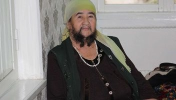 Ну да. Конечно. Старая бородатая баба из джакузи звучит как то не ... очень. А выглядит пострашнее ядерной войны.