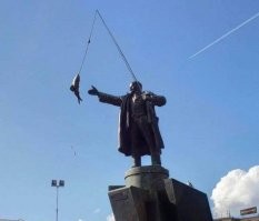 Первоначальный вариант памятника