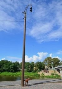 Пффф. В Вологде такой давно есть. Правда памятник фонарному столбу