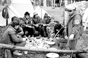 Милая моя,
Солнышко лесное,
Где, в каких краях
Встретишься со мною?.....