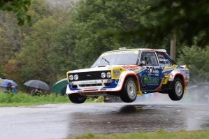 Напоминает Fiat 131 Rally Abarth