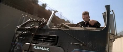 Демотиваторов пост: «Воспитание превыше всего!»