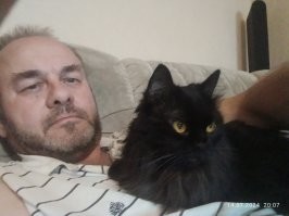 я и сейчас противник всех и любых домашних животных... дополнительных