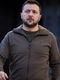 Даже Сирийские бандосы переоделись в цивильное, а этот всё в обносках гонзает...