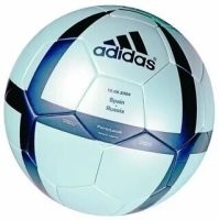 Такое чувство, что дизайн подушки как у мяча на Евро-2004, который был в Португалии