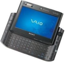 В своё время очень нравились портативные компьютеры такого форм-фактора, но стоили, конечно же, просто безумно дорого. Да и не было их, скорее всего, на нашем рынке. Я тогда вообще ребёнком был, а так, может быть, и заморочился бы возможностью купить у нас...
Назывался сей форм-фактор: UMPC - ультра мобильные персональные компьютеры.