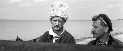 Дывысь. Ну як?   Як бы ты мени показав ковбасу, сало, або вареники со сметаною, а то я такого добра богато бачив.  
"Служили два товарища"