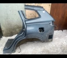 Вот пример, как четверть на доске объявлений продаётся