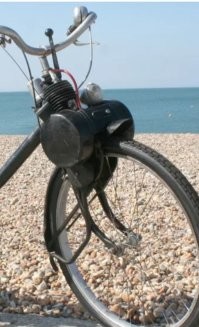 Интересный велосипед. С фрикционным приводом на колесо.