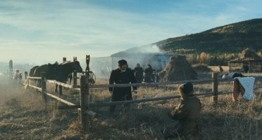 Мой отец снимался у него в фильме "Река". Отец говорит очень хороший, талантливый, отзывчивый, дружественный был. Разрешал на площадке импровизацию. Вот на этом кадре отец (тойон, местный князь) злится на бедняка.