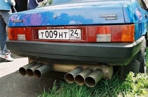 Новый гиперкар Bugatti получит 8 выхлопных труб стоимостью как два Mercedes-Benz S-класса