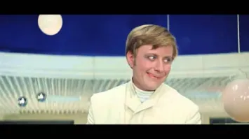 Снимать их там явно сложнее, чем надевать