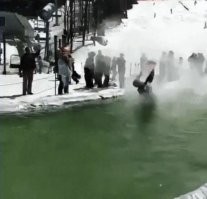 С Крещением, чё..