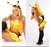 Парни платят девушке, чтобы она поговорила с ними голосом Пикачу