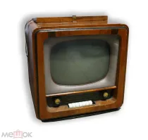 Белорусь-5 - комбайн с радиолой