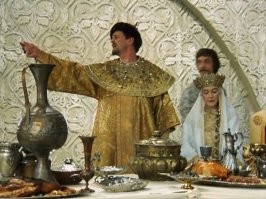 «Что-нибудь массовое, современное, Это нам не тили-тили, это мы не трали-вали».