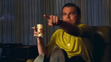 И тут во время просмотра видео: Вон, вон там наш американский флаг)))