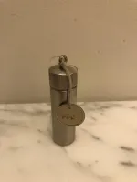 Обычный пенал для ключей. И совсем не радиоактивных...