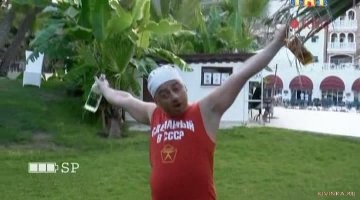 Турист  не справился с управлением скутера и улетел в воду