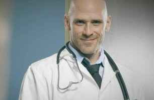 а муж случаем не врач?уж очень похож