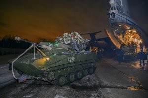 Житель Бразилии упал с высоты 200 метров, когда его дельтаплан сложился пополам
