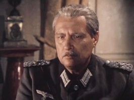 Хорошие артисты. Но и рядом не стояли с этим "гадом"
(фильмы вспомните?)